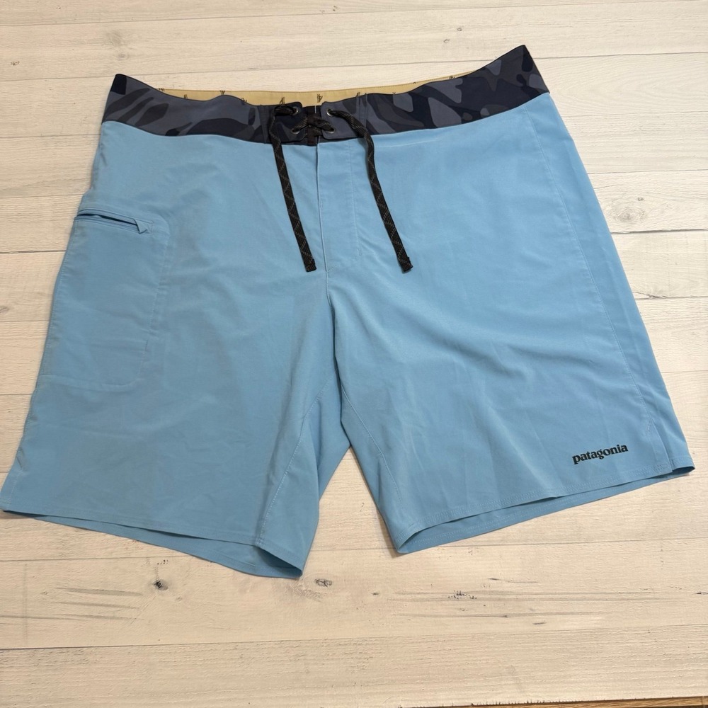 Patagonia men's board‎ shorts swim shorts light blue size 38